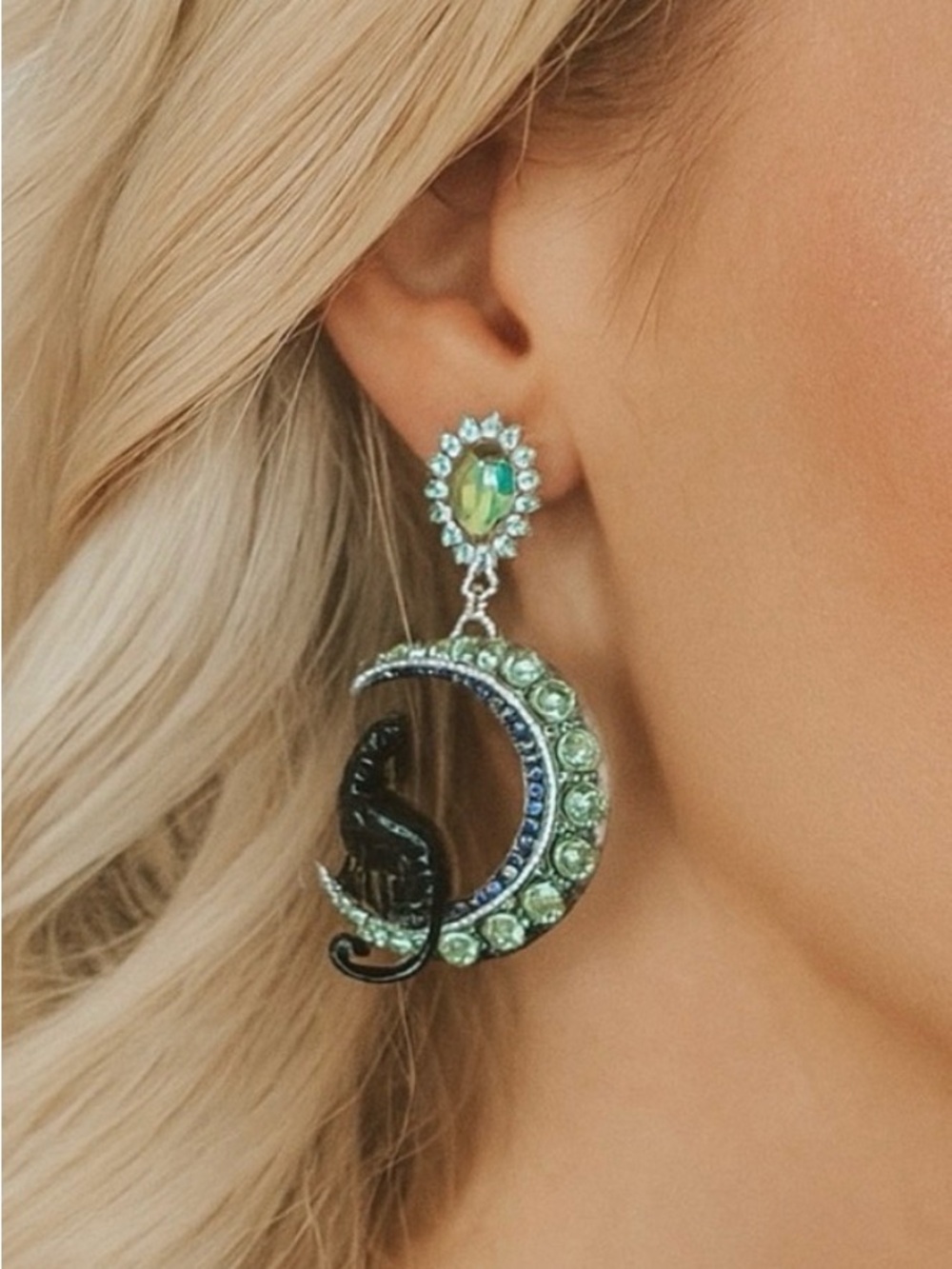 Betsey Johnson Black Cat on a half moon - Picture 2 of 3